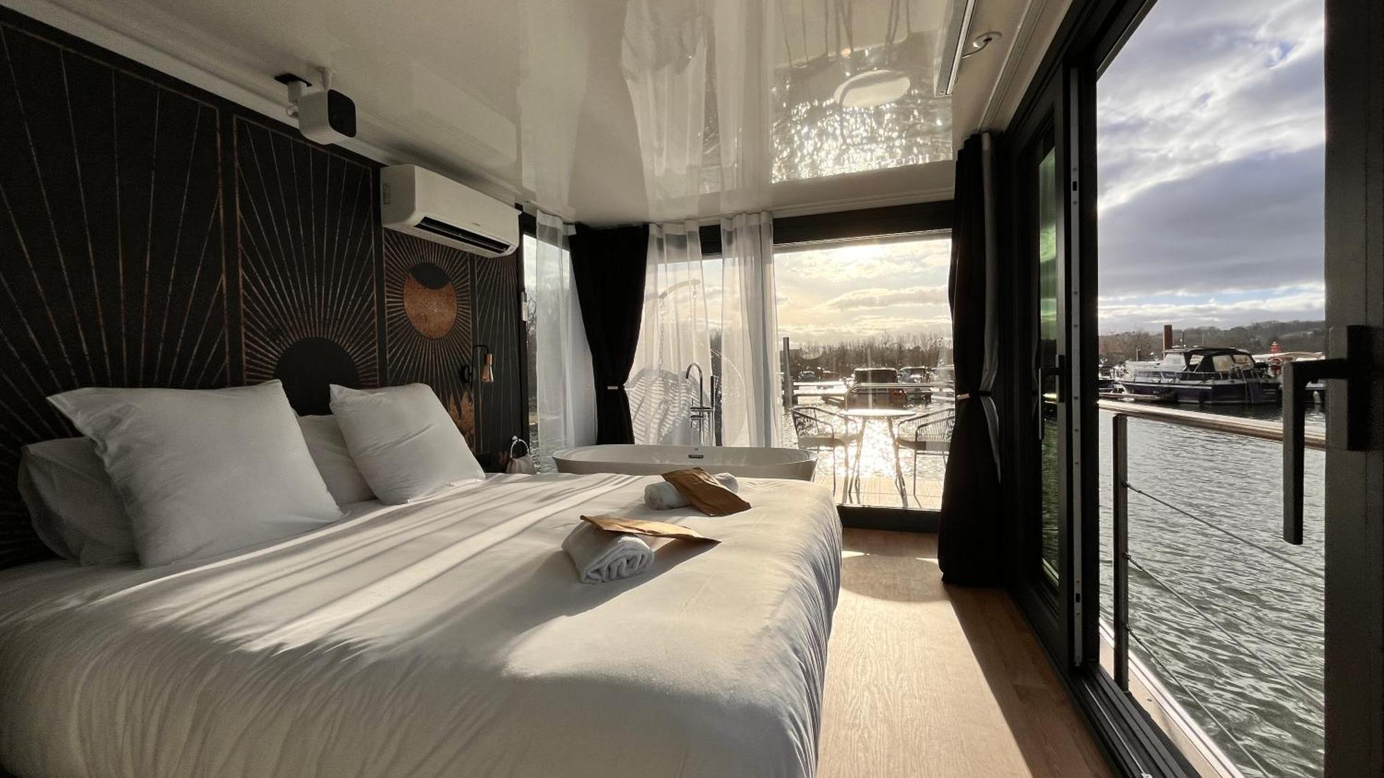 L'Escale Royale Saint-Martin-La-Garenne Port Ilon - Seine - Giverny ภายนอก รูปภาพ